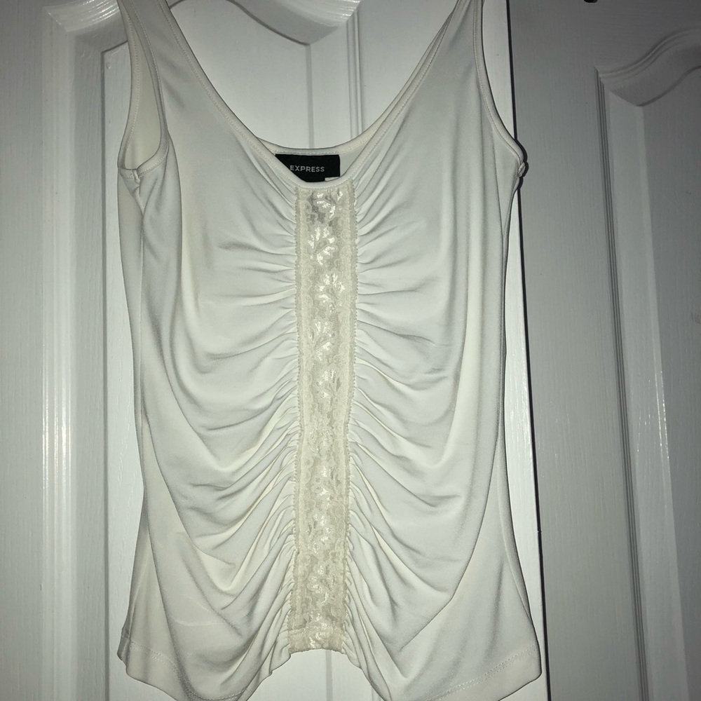 Express woman’s top